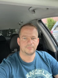 Lukas G.