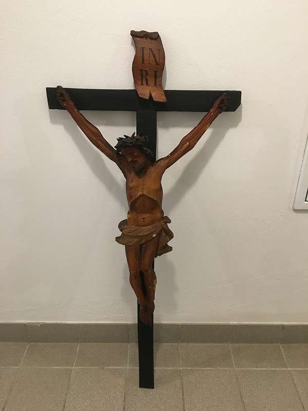 Altes Kreuz mit Christus