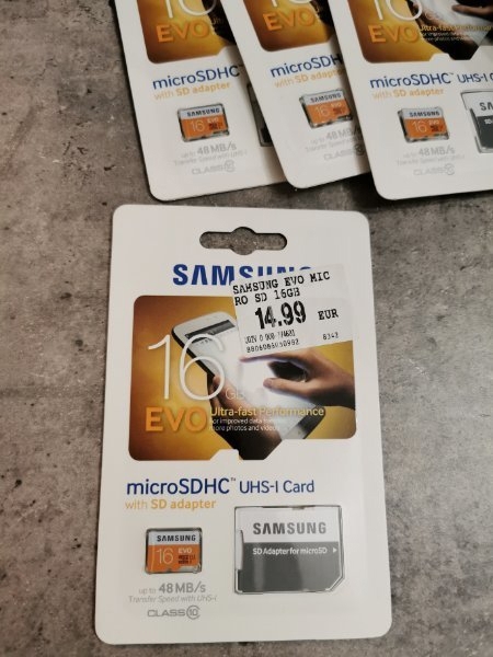 NEU Samsung 16 GB SD card