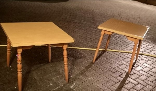 Tisch(2 verfügbar)