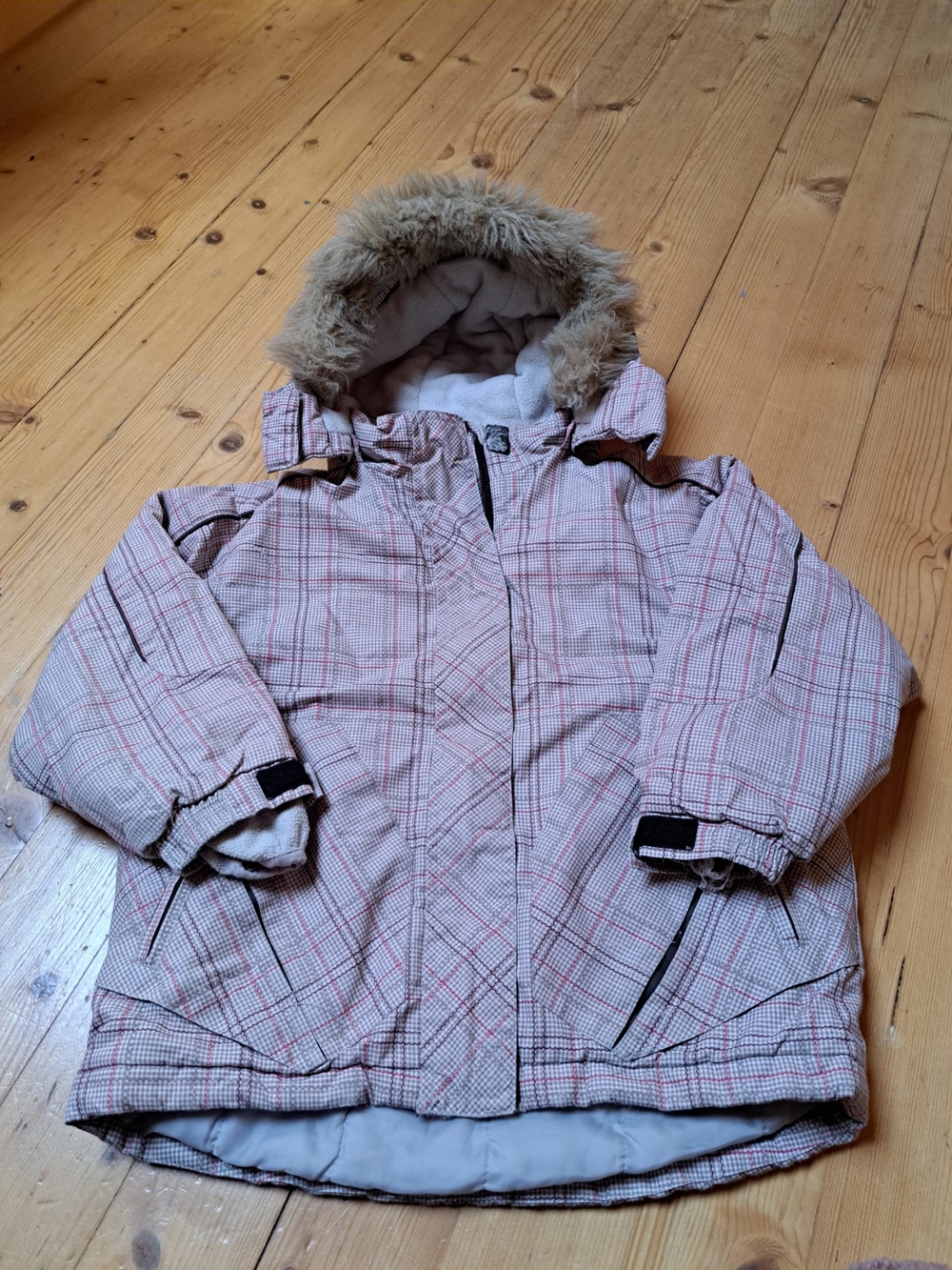 Mädchen Winterjacke Größe 122