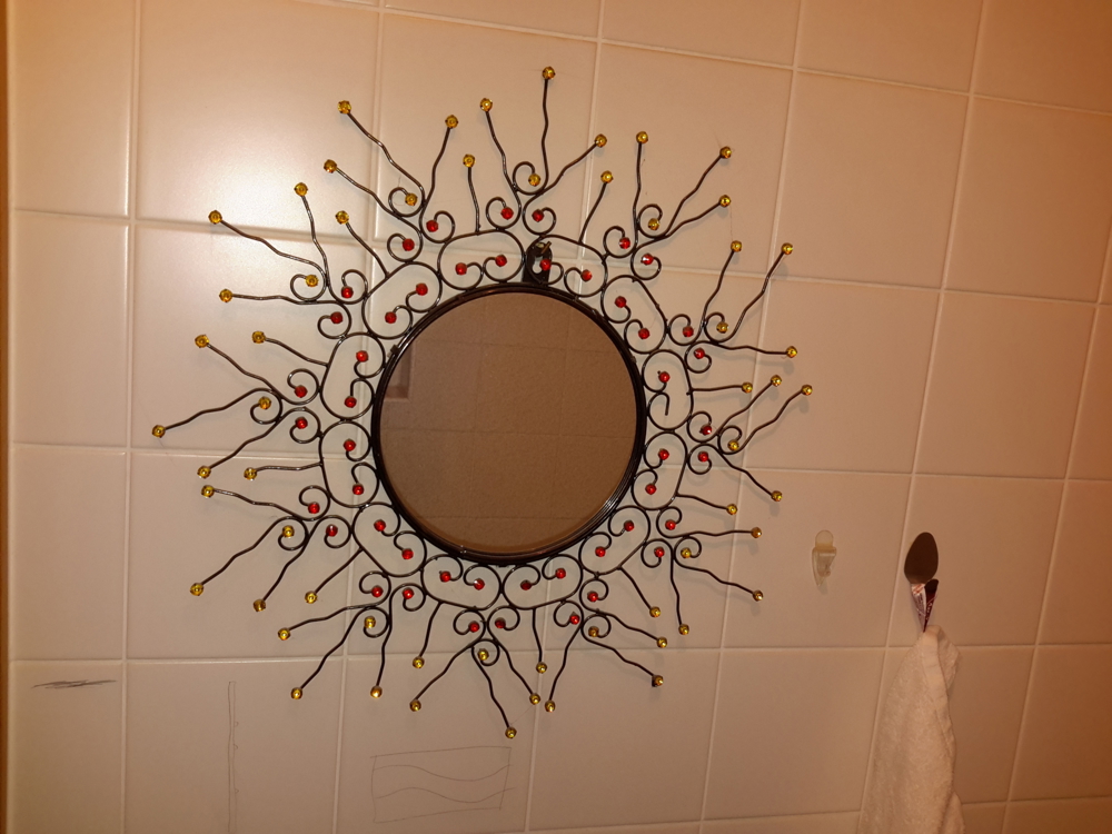 Spiegel sehr dekorativ
