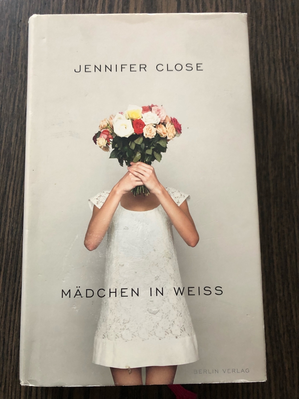 Mädchen in Weiß, Jennifer Close