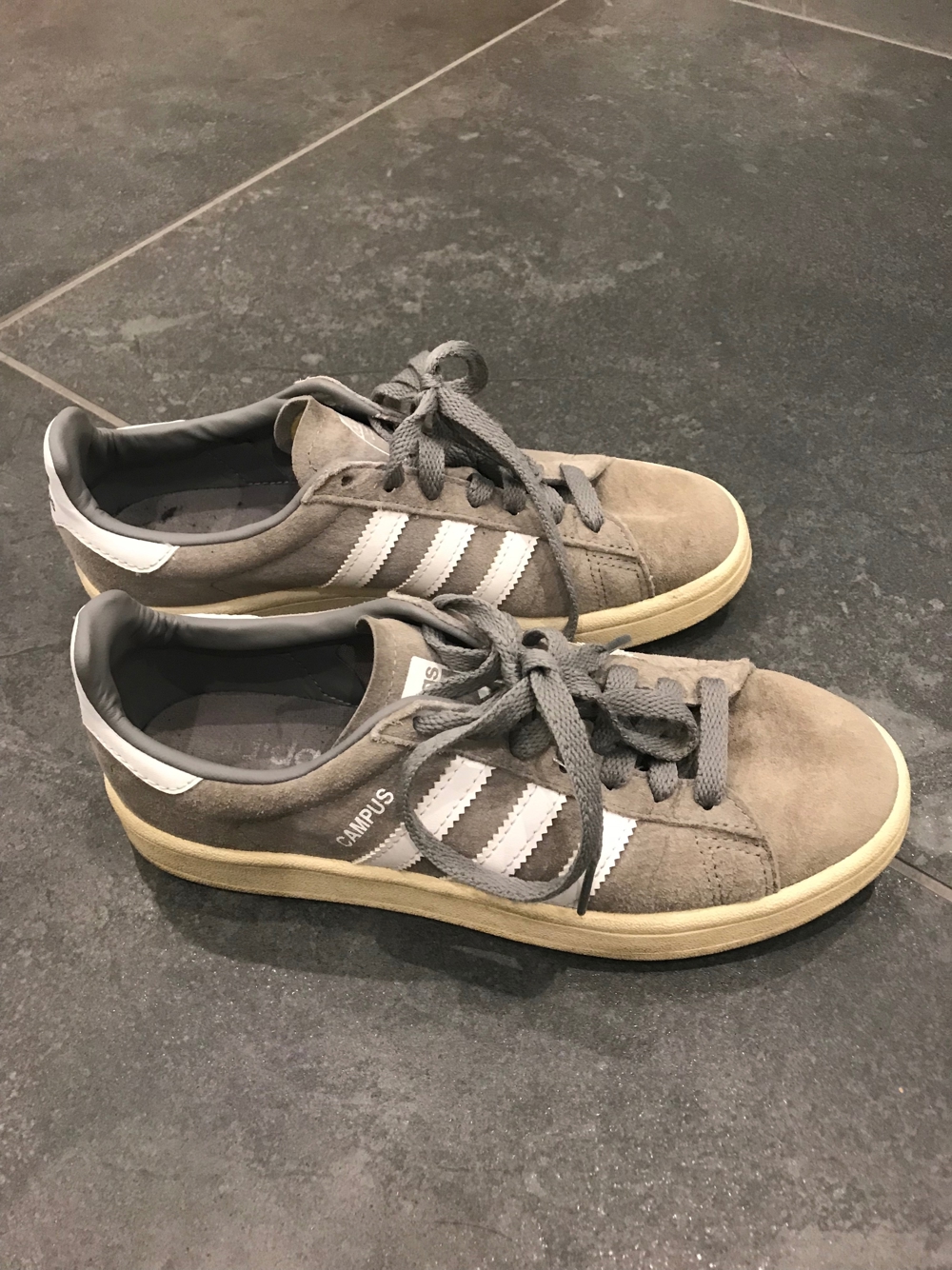 Verkaufe Adidas Schuhe Gr.37