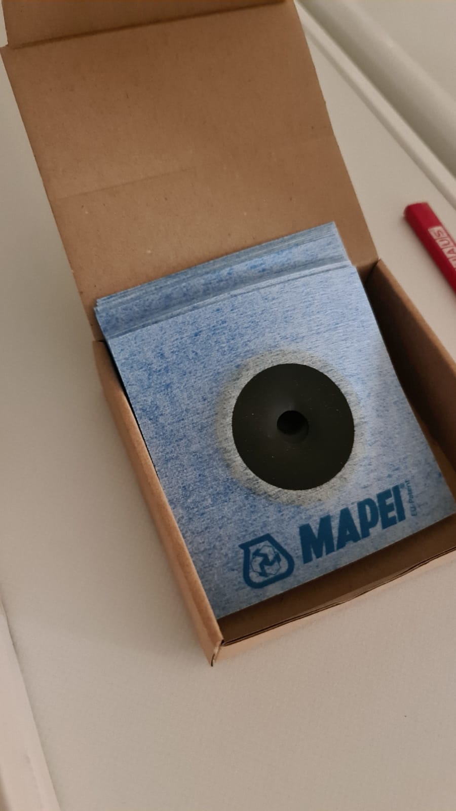 Mapei Abdichtungsmaterial für Fliesen legen