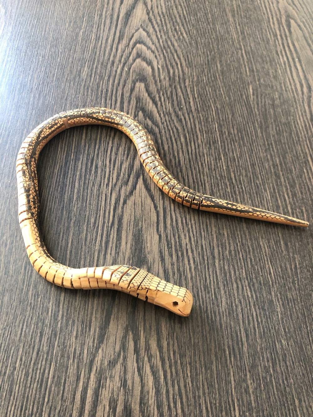 Kobra aus Holz