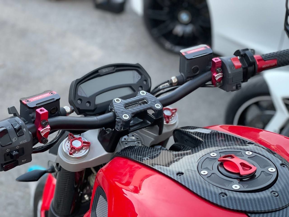 Ducati Monster 696 ABS