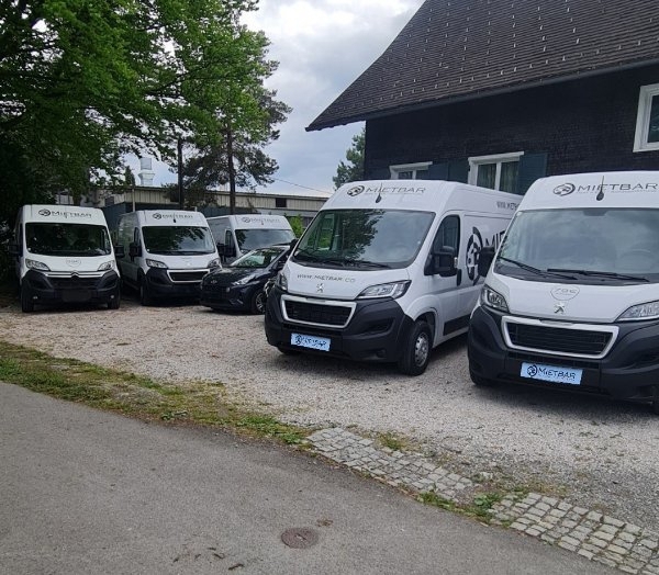 24 7 Transporter mieten 1h - 29,-   6h - 79,-