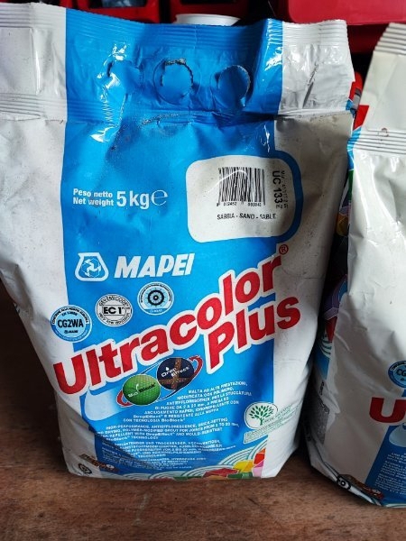 Mapei Ultracolor Plus Fugenmaterial