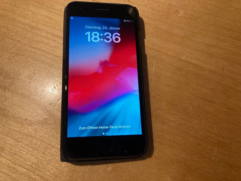 iPhone 8 64Gb SCHWARZ keine SIM-Beschränkung