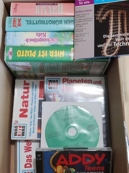 Video VHS, DVD, CD zusammen 25,00