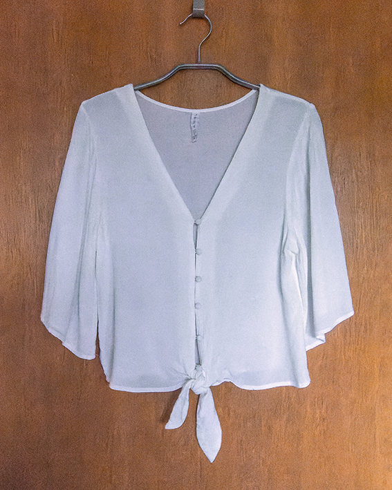 Diverse Westen, Damenbluse, Pulli Gr. 36 - 38, Shirt, Weste, Strickjacke, Damenjacke, Jacke, Bluse Diverse Westen, Damenbluse, Pulli Gr. 36 - 38, Shirt, Weste, Strickjacke, Damenjacke, Jacke, Bluse
