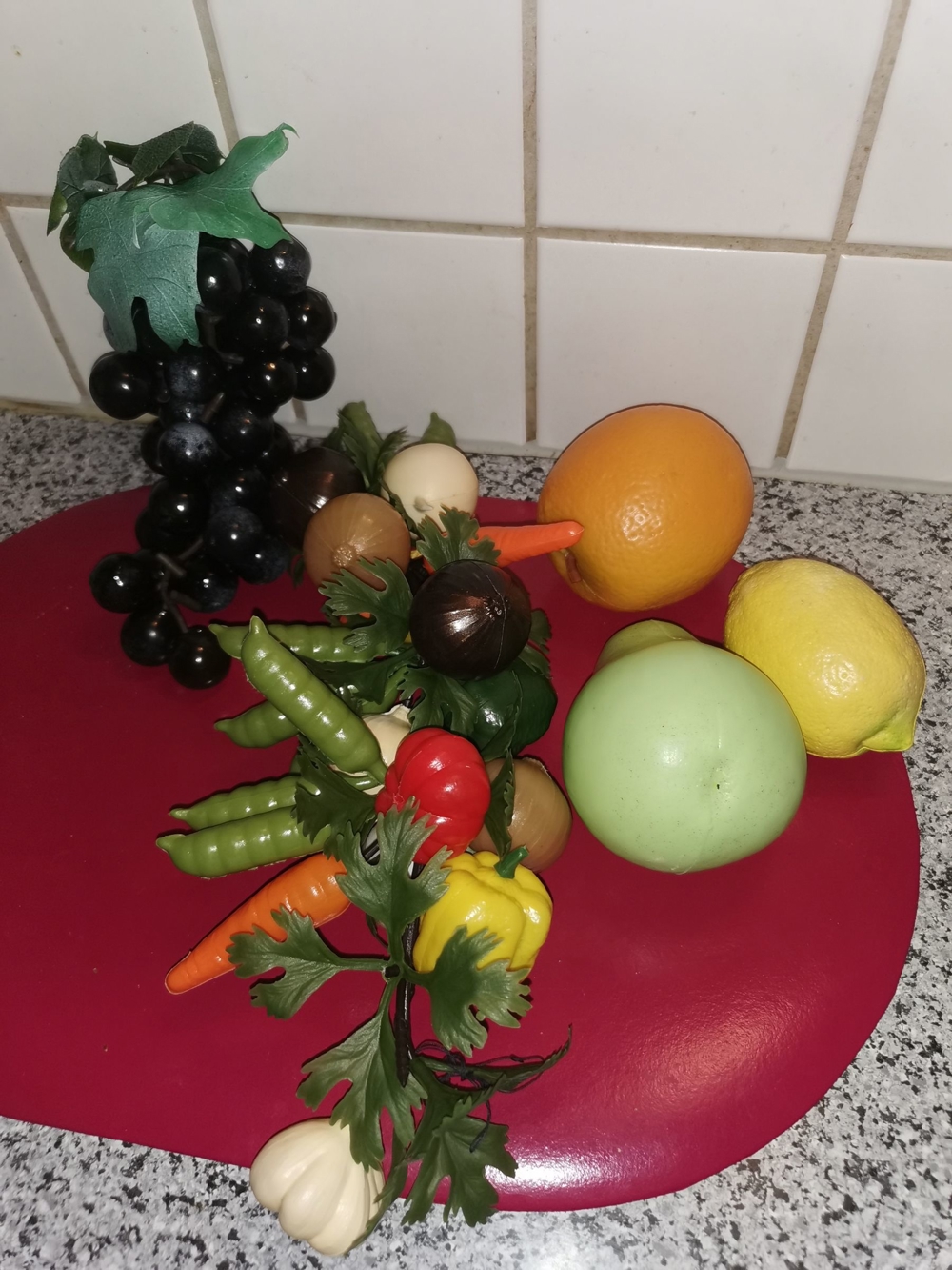 Beeren-Gemüse Strang, div. Obst, Küchendeko