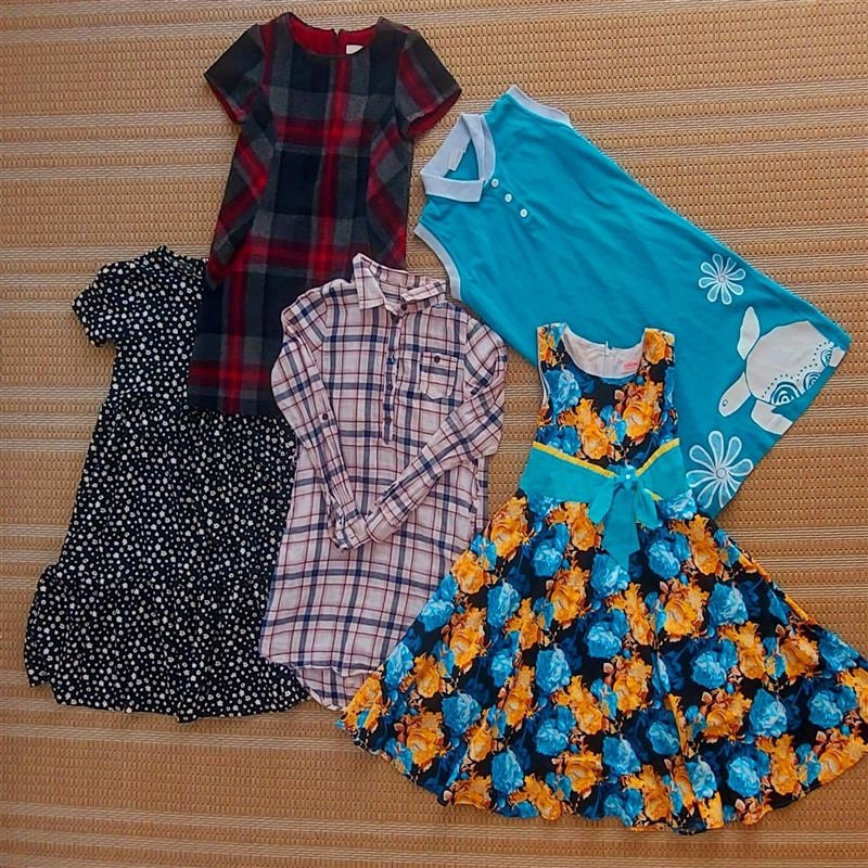 5 Kleider für Kinder, Größe 140-146