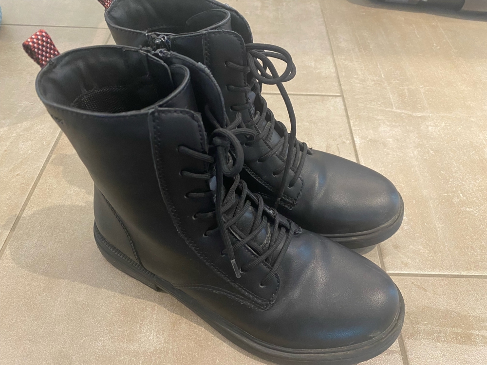 Neuwertige Geox Winterstiefel Gr. 37