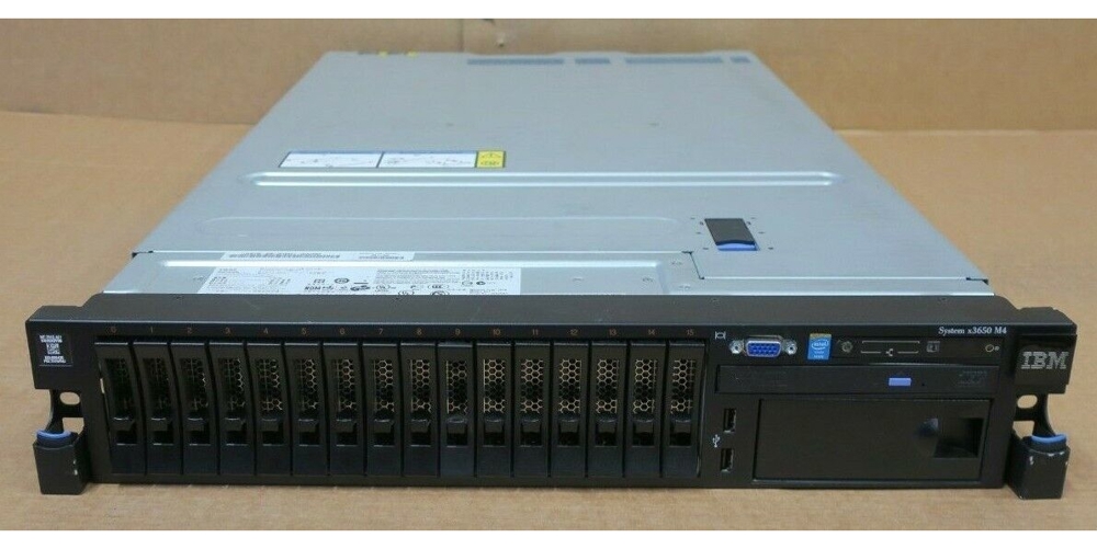 Leistungsstarker IBM Server x3650 M4