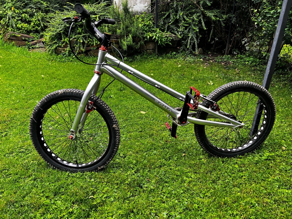 Echo Trial Bike