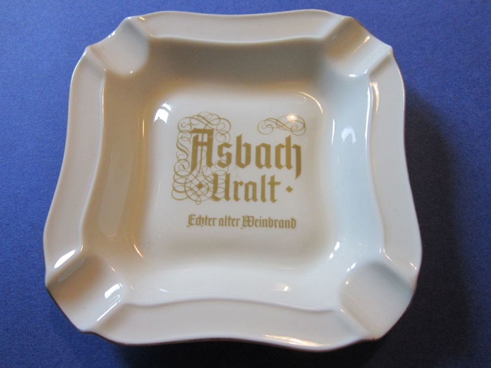 Asbach Uralt - Porzellan Aschenbecher - Vintage 60er /70er Jahre - 14,2cm x 14,2 cm