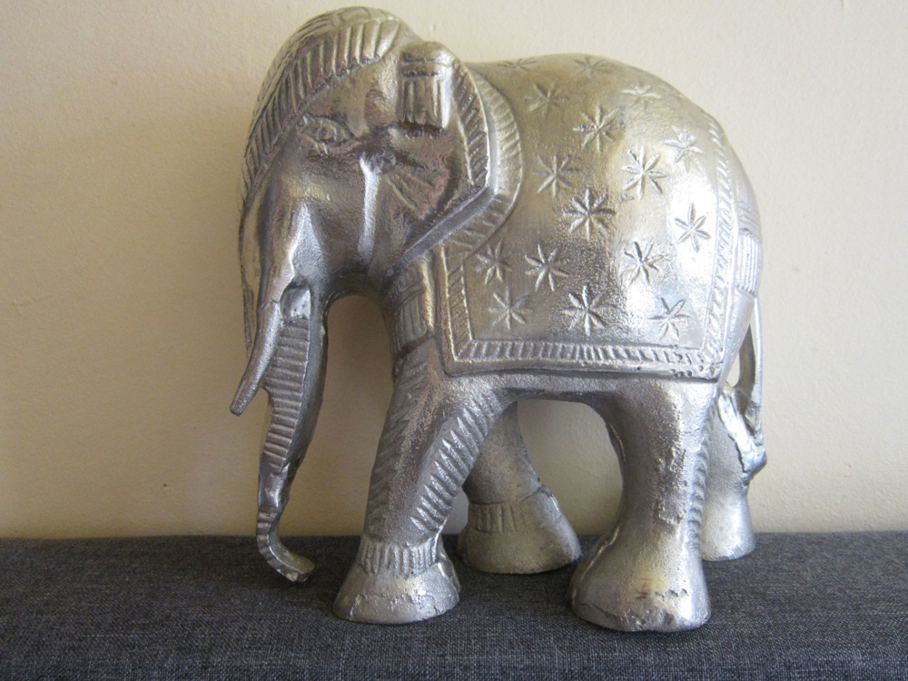 Elefant - Metall - Industrial Design Skulptur - Deko - 23cm Länge x 22cm Höhe - Figur