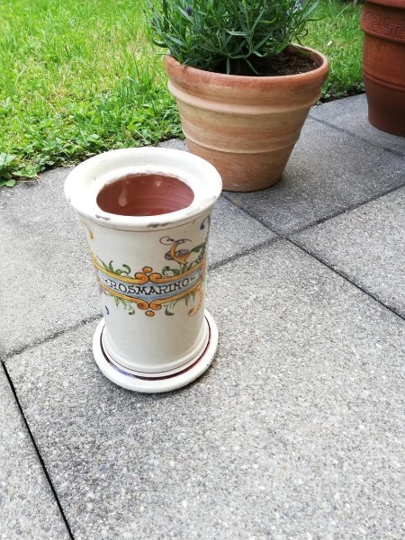 Altes Keramik Gefäß Gartendeko