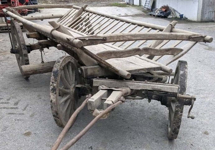 Ca. 100 jahre alter Holzleiterwagen fahrbereit