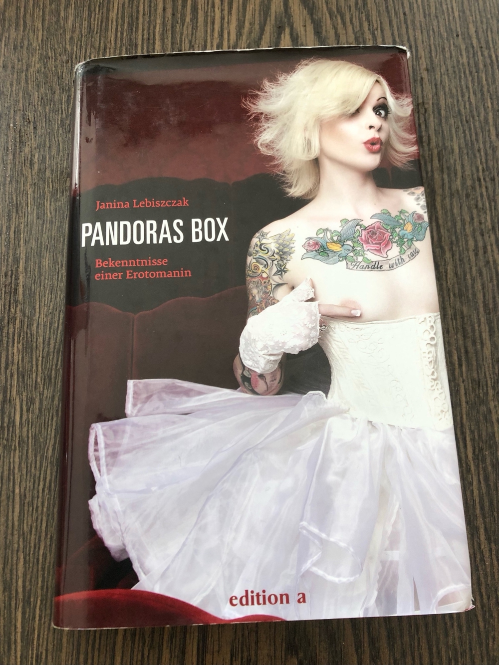 Pandoras Box, Janina Lebiszczak