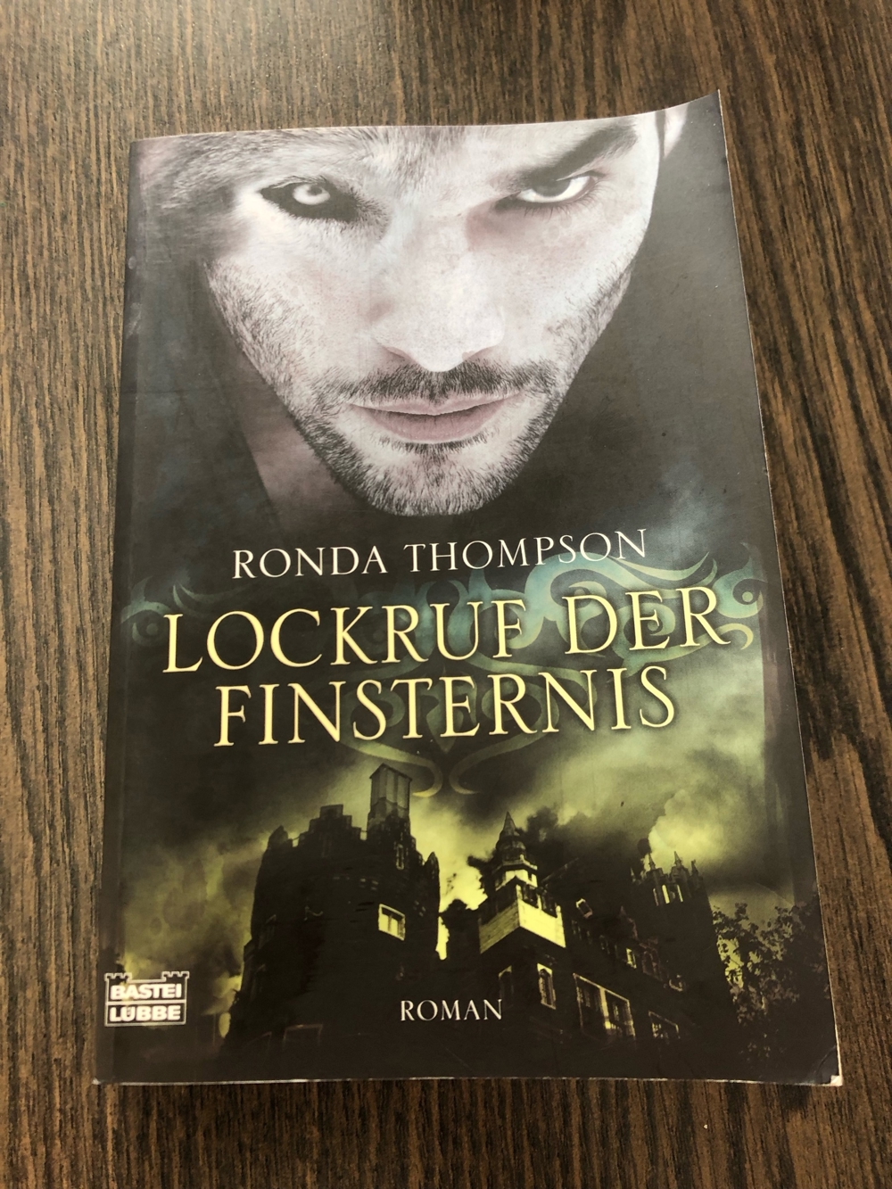 Lockruf der Finsternis, Ronda Thompson