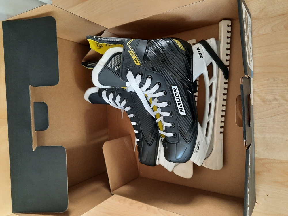 Eishockeyschuhe