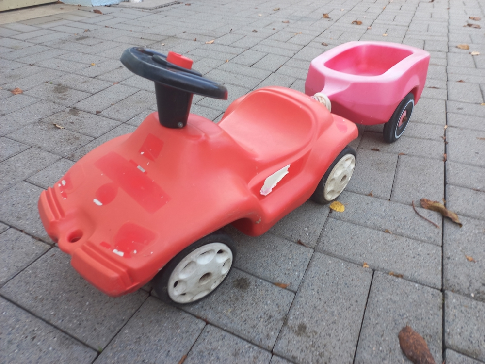 Bobby Car Spielzeug Rutschauto mit Anhänger Kinder Familie