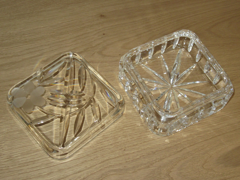 Glas- Kristallschale mit Deckel