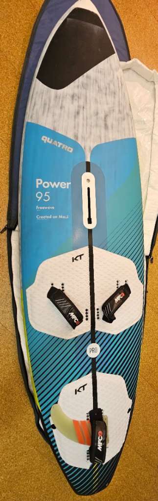 QUATRO Power 95 Surfboard incl. ION Bag