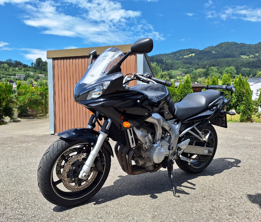 Yamaha FZ6-S
