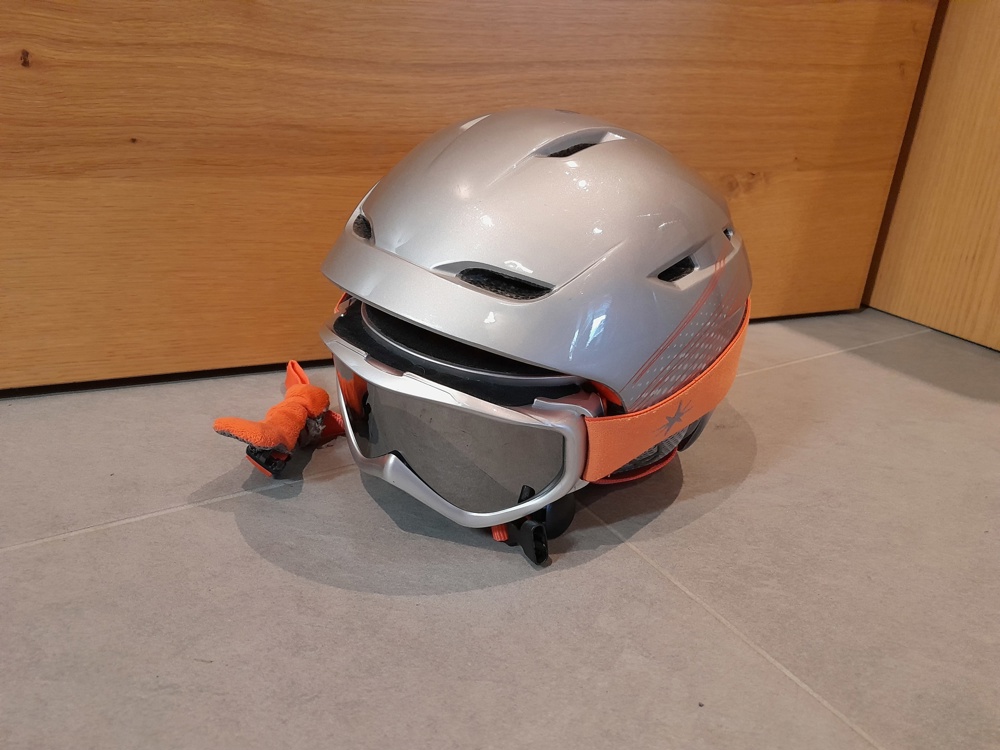 Kinderschihelm inkl Schibrille Kinderschihelm inkl Schibrille