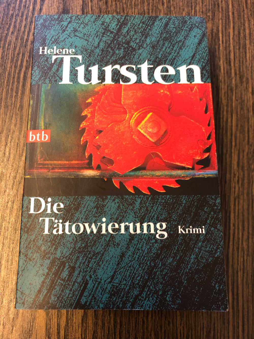 Die Tätowierung, Helene Tursten