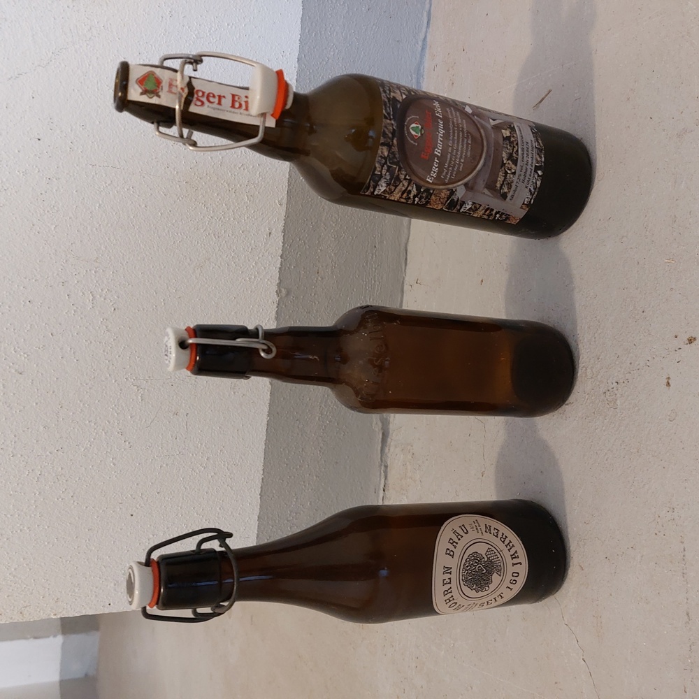 Diverse Bierflaschen