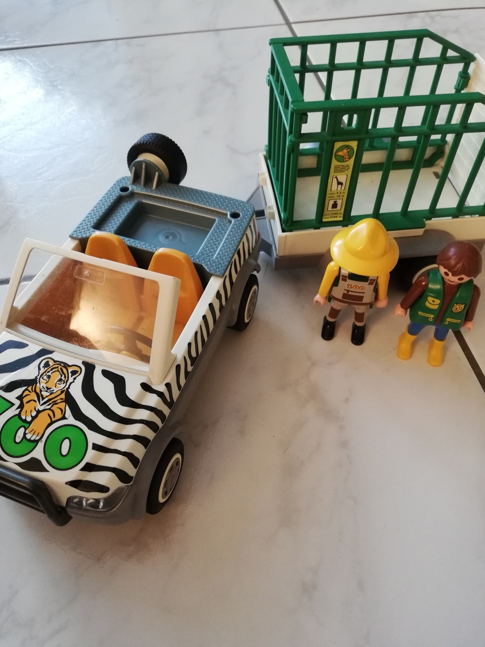 Playmobil Jeep mit Anhänger 