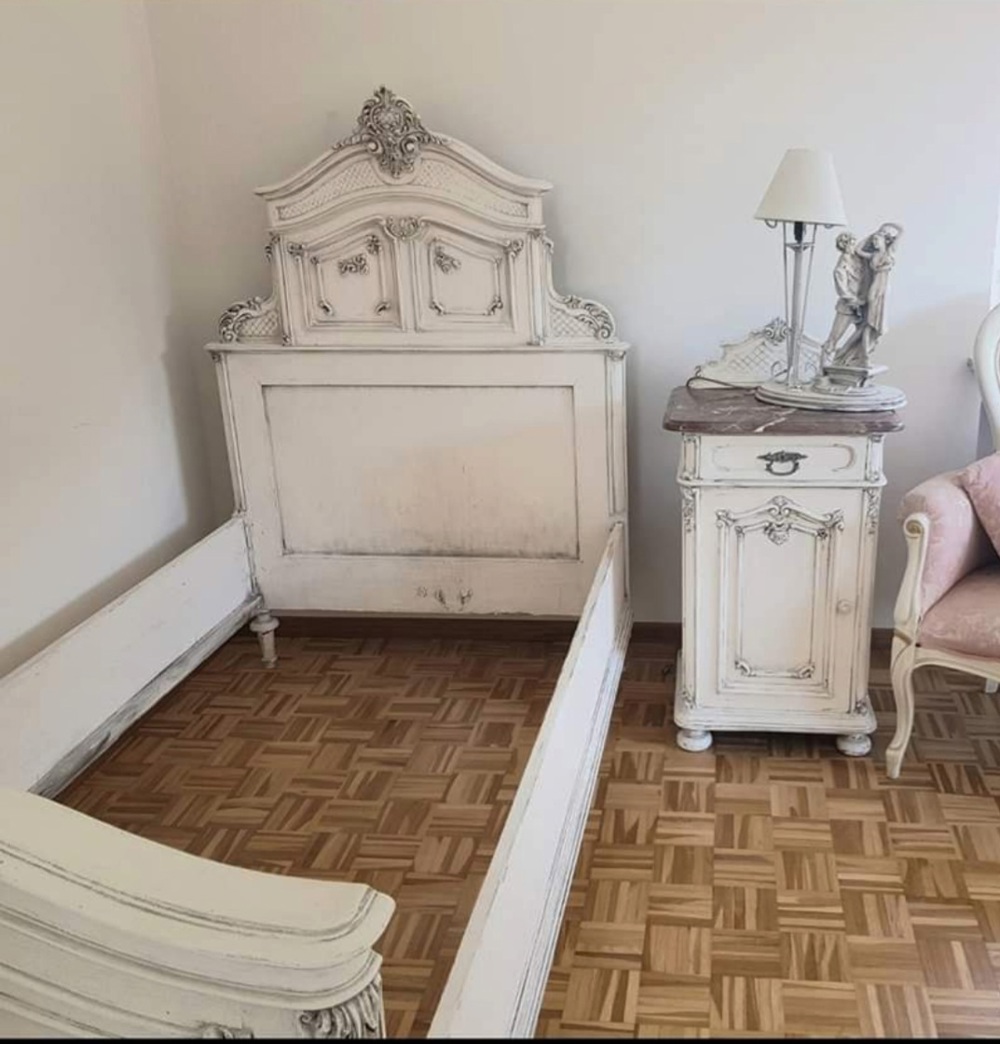 Schlafzimmer antik Französischer Stil