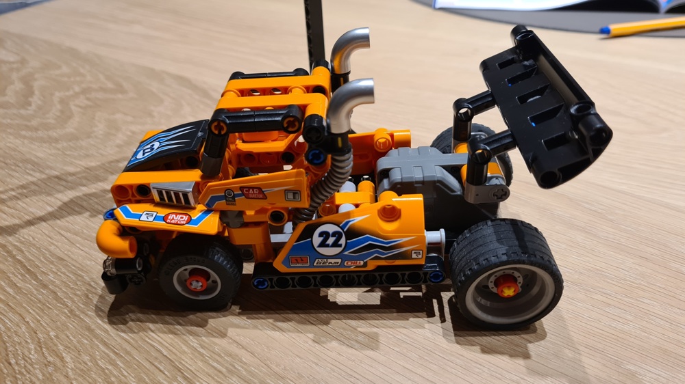 LEGO Set Race Truck - 42104