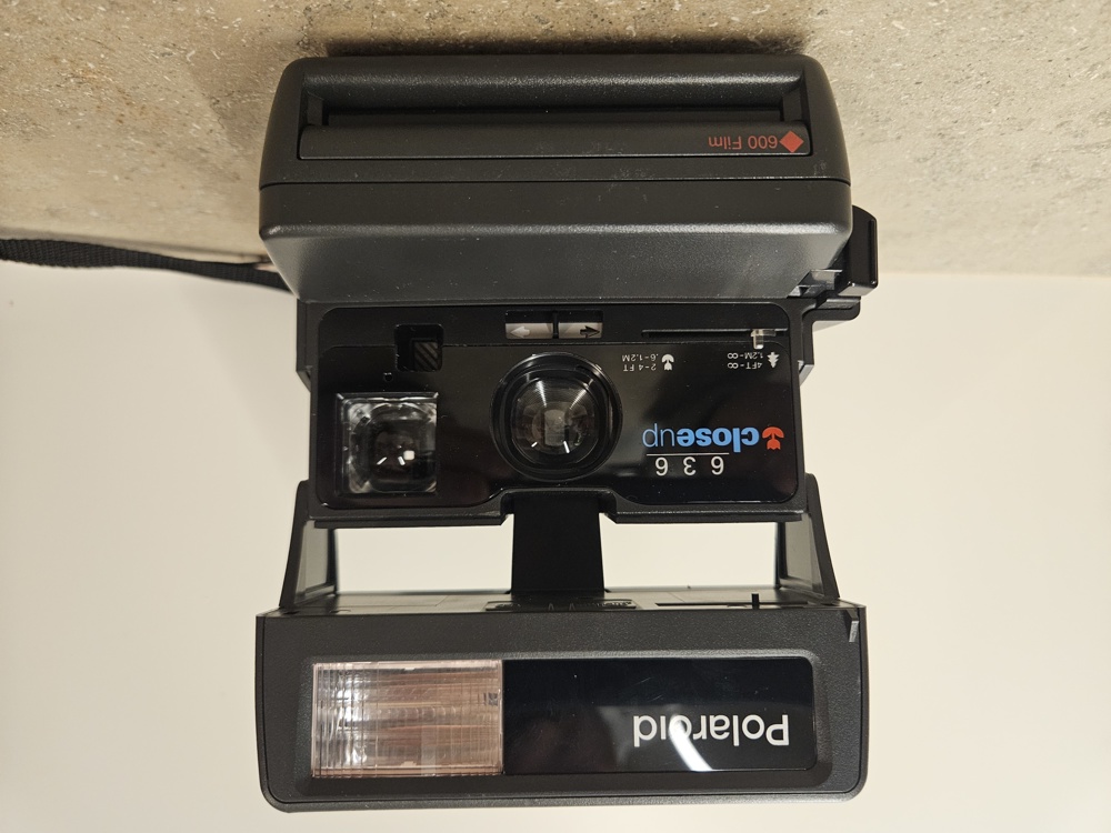 Polaroid Close  up 636