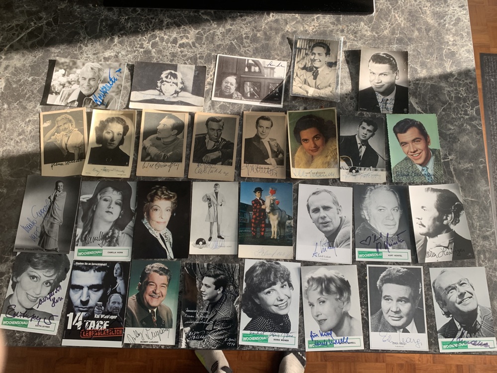 Autogrammkarten berühmter Schauspieler mit originaler Unterschrift 30 Stück 