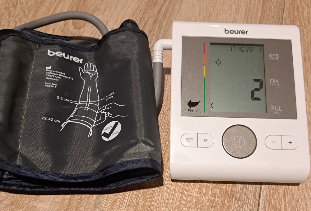 Blutdruck Messgerät 