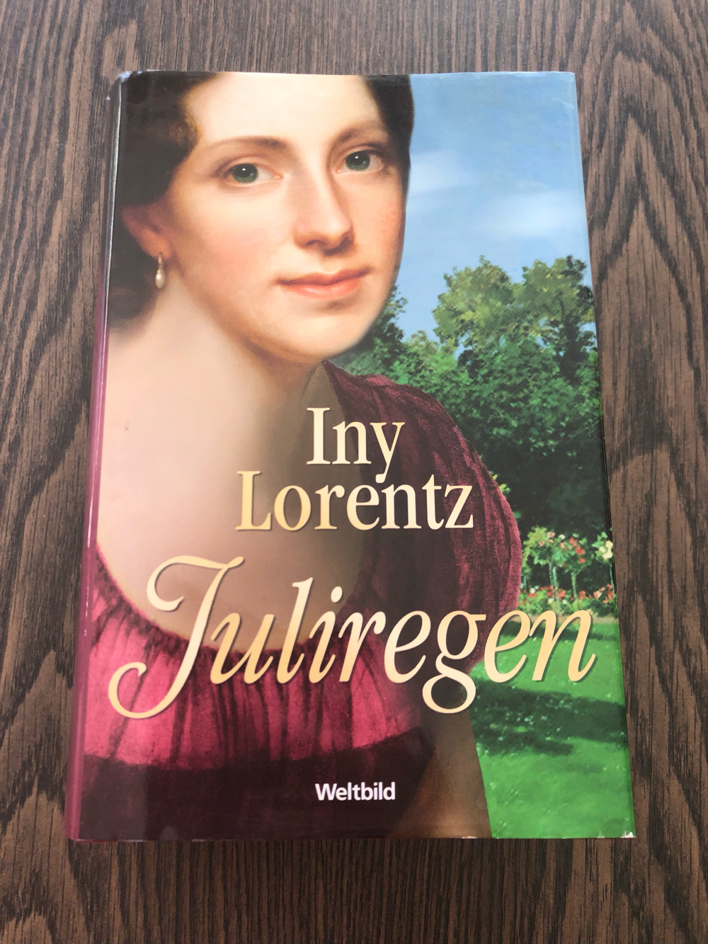 Juliregen, Iny Lorentz