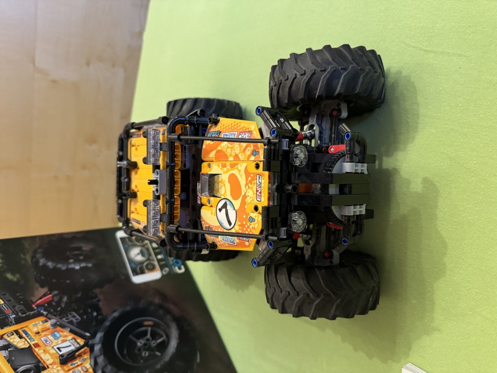 Tecnic Lego 4x4 xtreme off Roader 