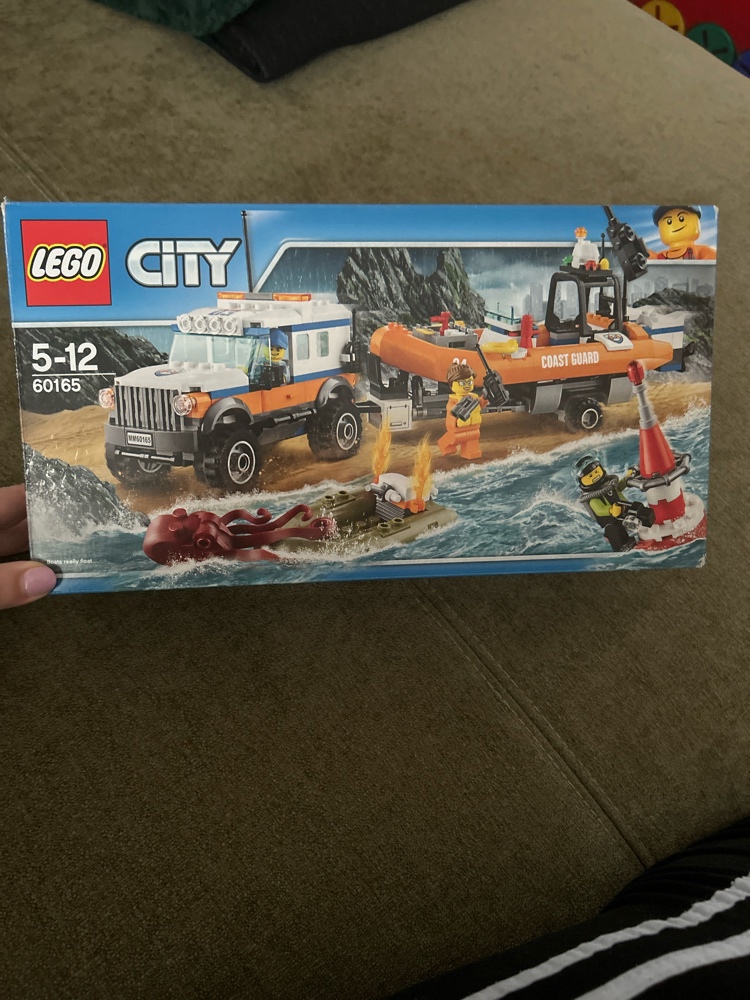 LEGO City  "Geländewagen mit Rettungsboot 