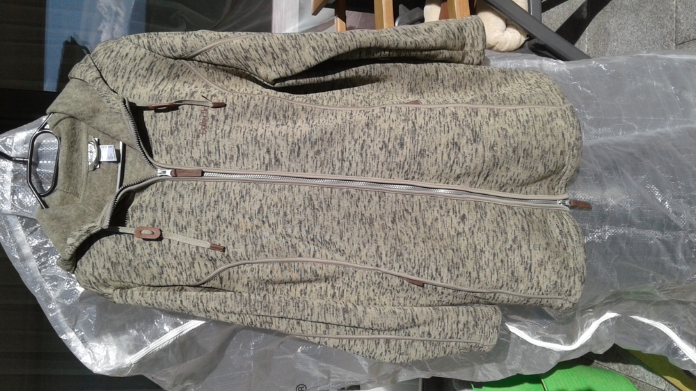 NEUWERTIGE Strick-Fleece-Jacke mit Kapuze, Größe 48, längere Form 