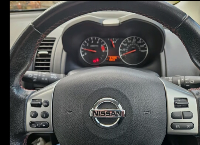 8  Nissan Note N-TEC Dci