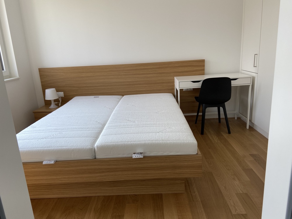 möbliertes Zimmer in WG in Hard mit eigenem Bad Dusche und WC bei Bregenz am Bodensee ab 1. Juni
