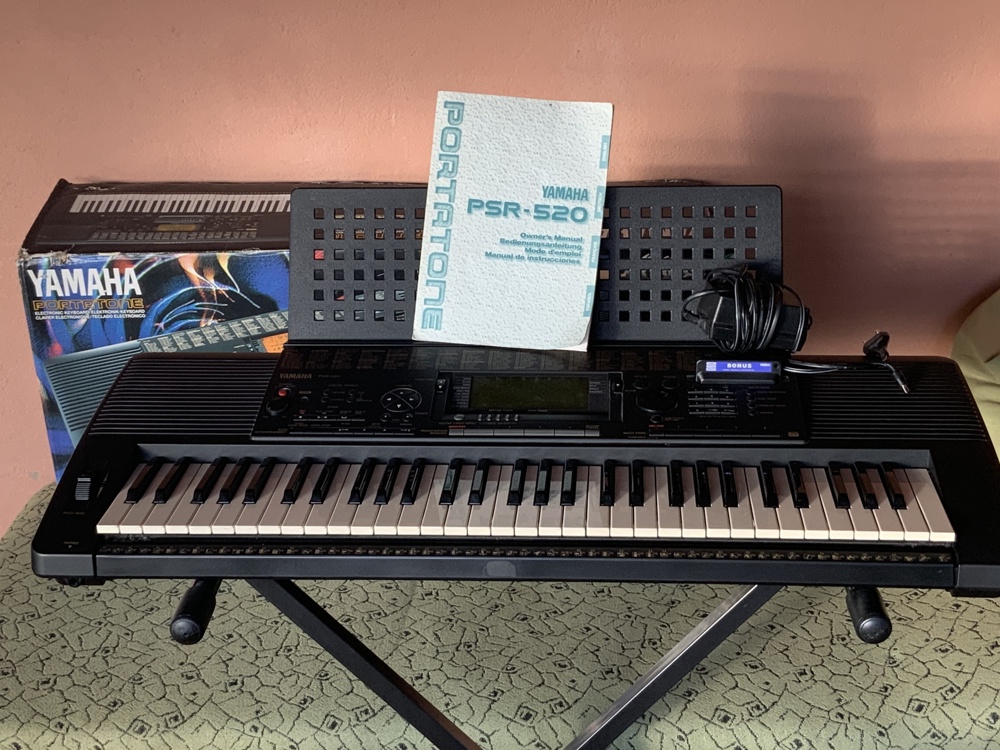 Keyboard Yamaha PSR-520