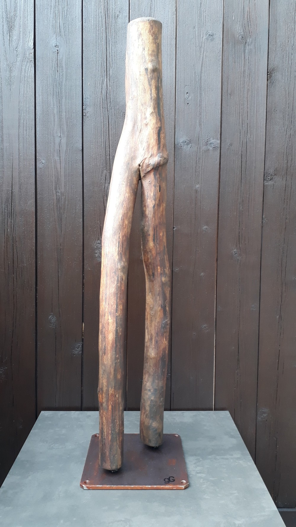 Holz-Skulptur "Baum, der aussieht wie eine gehende Person"
