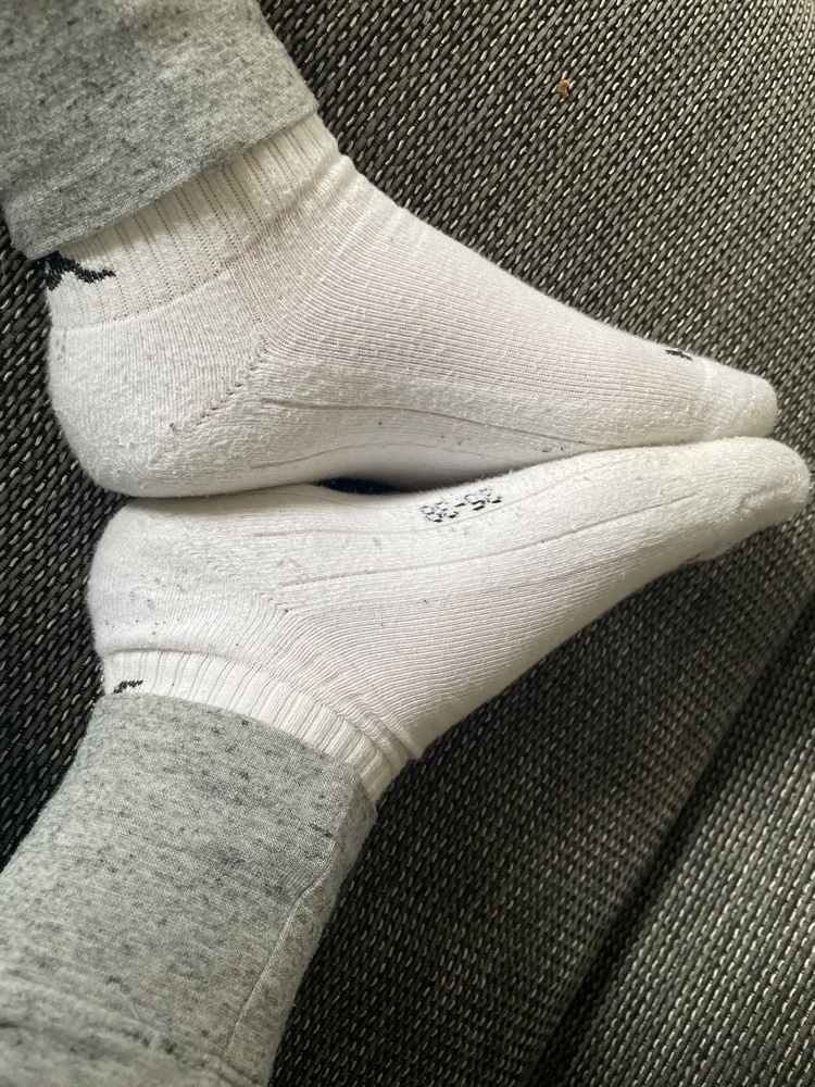 Verschwitzte Socken? oder Höschen?